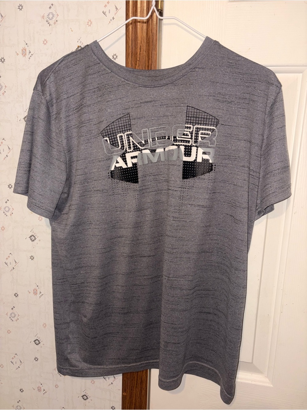 Under Armour boys YXL